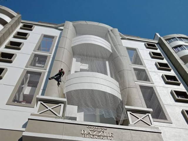 Play area safety nets